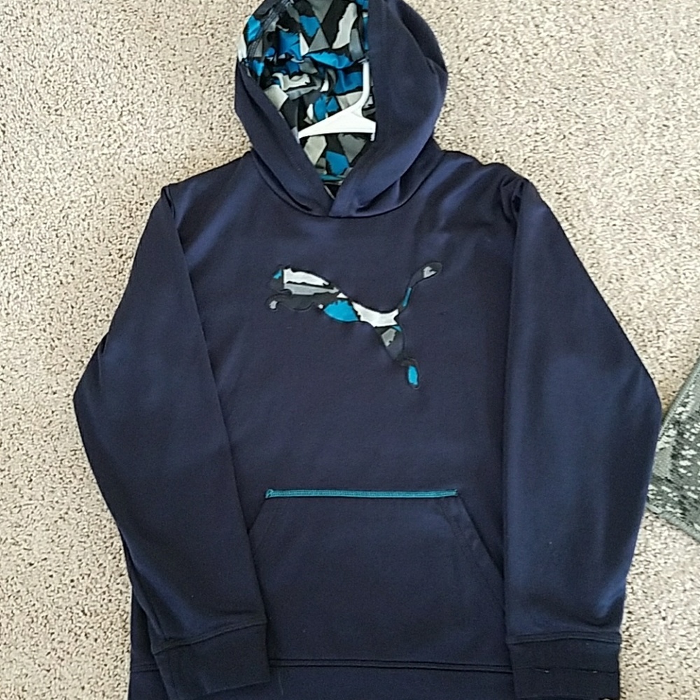 Puma sweatshirt size 14 / 1/6